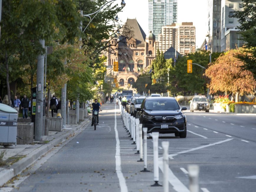 Ontario seeking provincial approval before cities swap car lanes for bikes --[Reported by Umva mag]