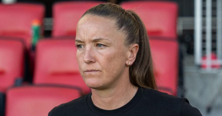 Ex-Manchester United boss Casey Stoney keen on Arsenal job --[Reported by Umva mag]