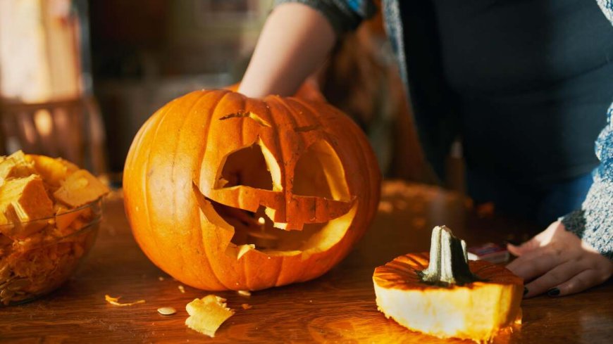 There Are Better Ways to Carve a Pumpkin Than That Dollar-Store Kit --[Reported by Umva mag]