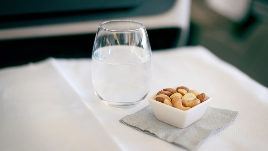 Nut allergies ‘aren’t triggered by airborne particles on planes’ -there’s a greater danger, scientists warn --[Reported by Umva mag]