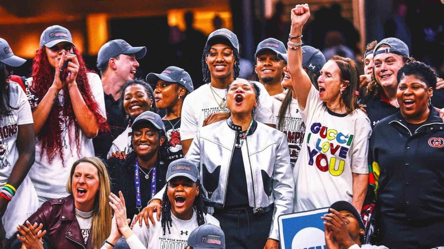 South Carolina ranked No. 1 in women's AP Top 25 preseason poll followed by UConn, USC --[Reported by Umva mag]