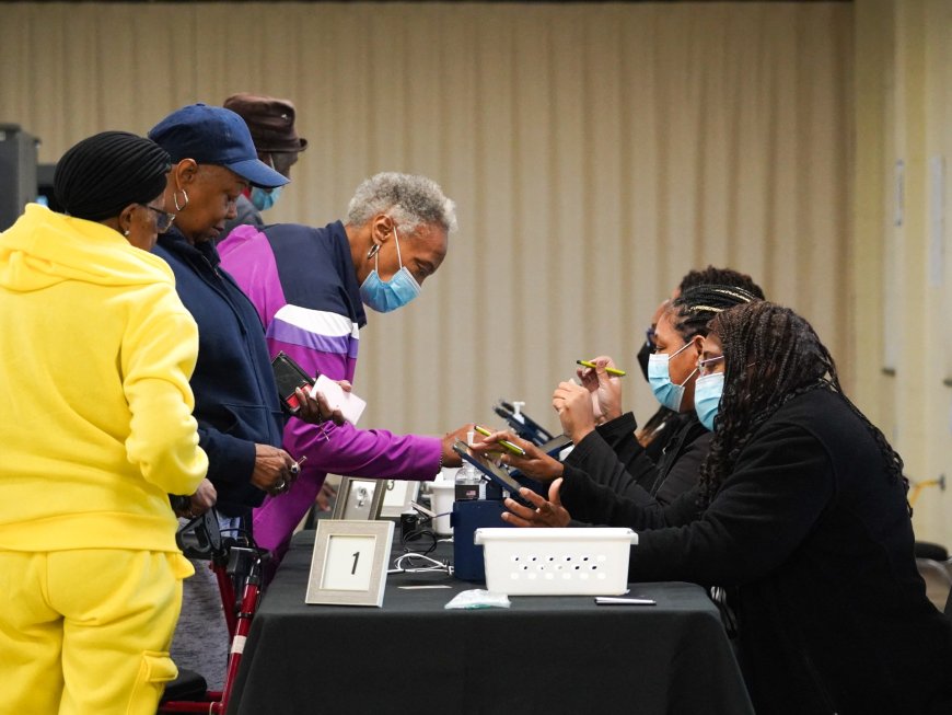 US state of Georgia reports record turnout on first day of early voting --[Reported by Umva mag]