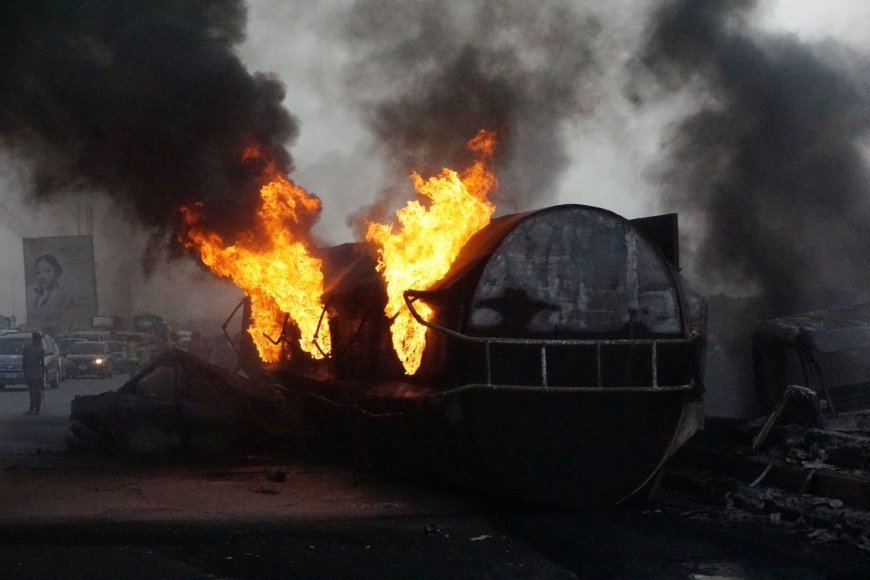 Nigeria fuel tanker explosion kills over 90, injures dozens --[Reported by Umva mag]