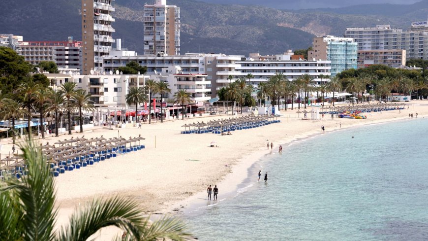 Brit tourist, 34, seriously injured in 50ft plunge after ‘falling backwards over wall’ on night out in Magaluf resort --[Reported by Umva mag]