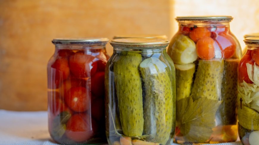 You Should Start Canning (It’s Easier Than You Think) --[Reported by Umva mag]