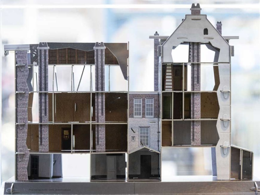 Full-scale replica of Anne Frank’s hidden annex heading to New York for exhibition --[Reported by Umva mag]