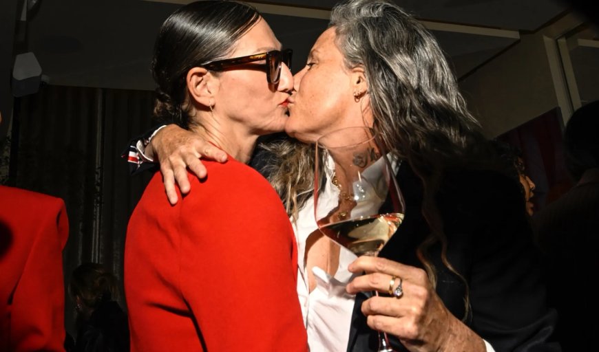 Real Housewives star Jenna Lyons confirms engagement to girlfriend Cass Bird --[Reported by Umva mag]