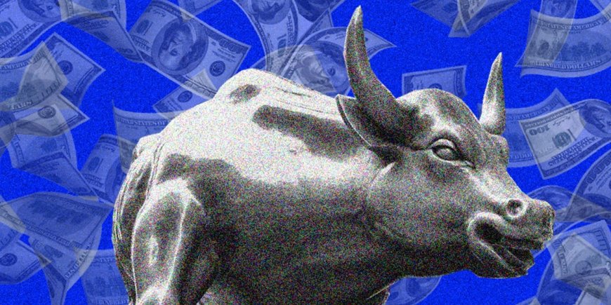 Top Wall Street analysts are boosting stock market forecasts as the bull market charges on --[Reported by Umva mag]