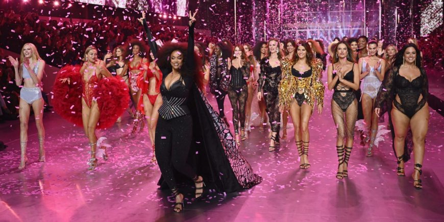 8 details you missed at the first Victoria's Secret Fashion Show in 6 years --[Reported by Umva mag]