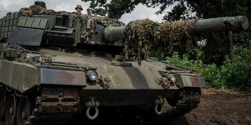 Ukraine is adding cages to another NATO tank type as it scrambles to shield its armored vehicles --[Reported by Umva mag]