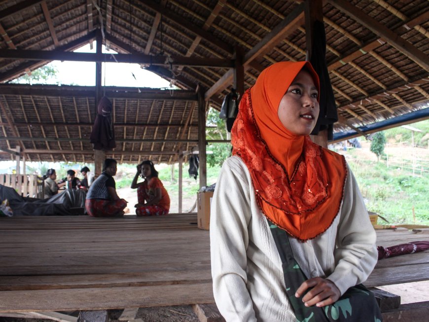 Muslims join Buddhist, Christian fighters to topple Myanmar’s military --[Reported by Umva mag]