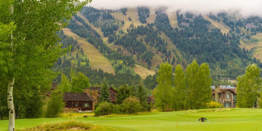 Step inside Jackson Hole, Wyoming, where the ultra-rich live and vacation --[Reported by Umva mag]