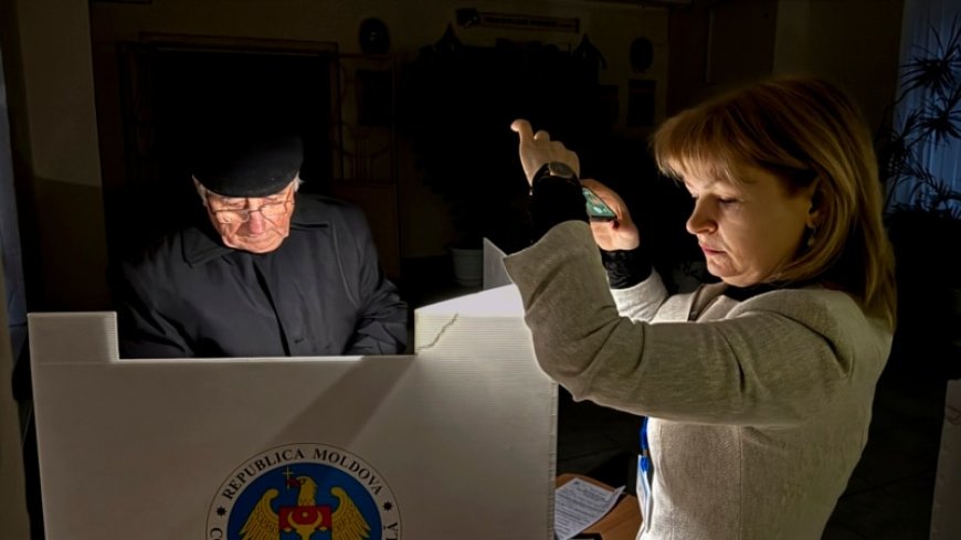 Moldovans cast votes as Russian interference claims spike --[Reported by Umva mag]